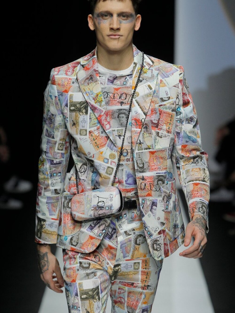 Vivienne Westwood silk tie featuring the iconic "Money" or "Currency" print. - Picture 7 of 8